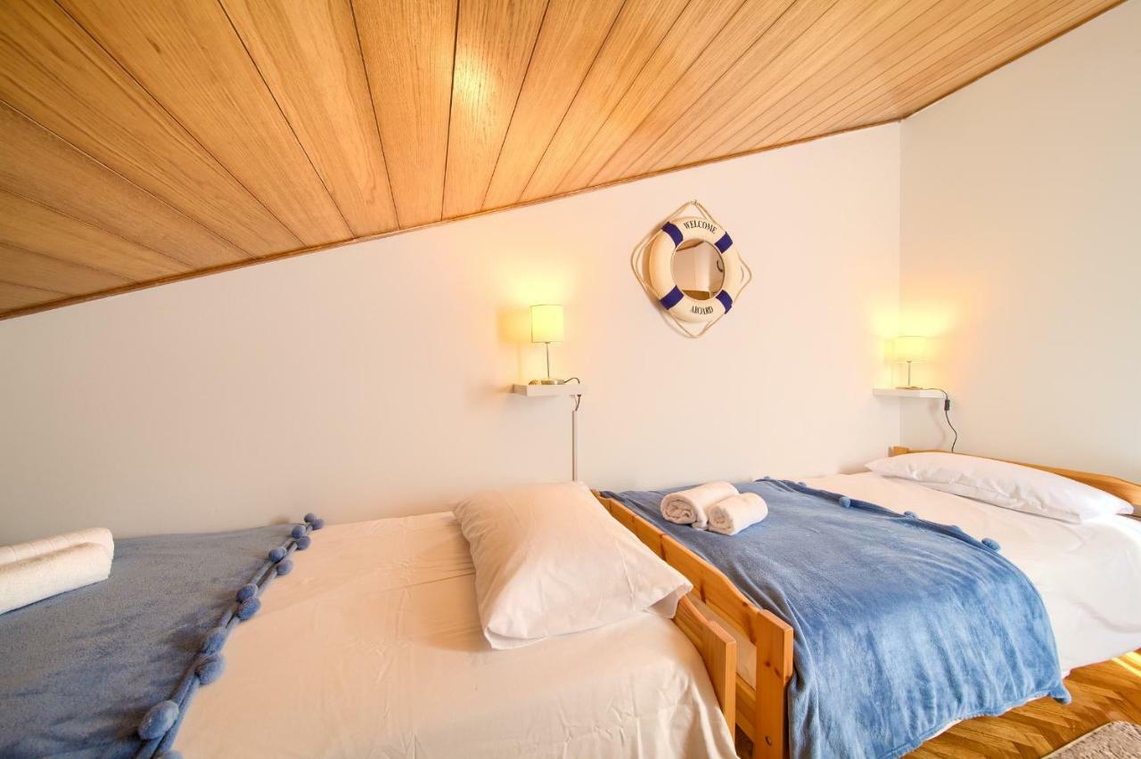 Apartment Galerija By El-Pi Tours Njivice Luaran gambar